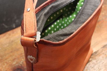 ledertasche-detail.jpg